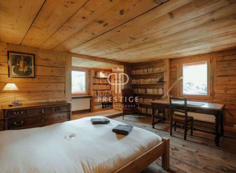 Experience rustic charm in this stunning property, featuring warm wooden interiors and a cozy ambiance.