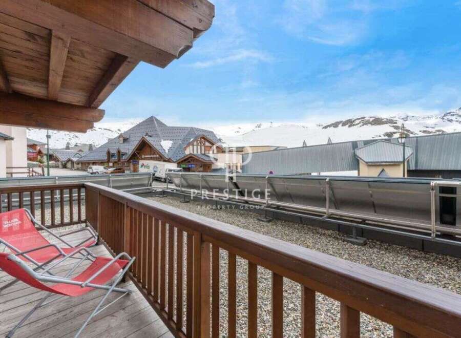 Enjoy breathtaking mountain views from this stunning property.
