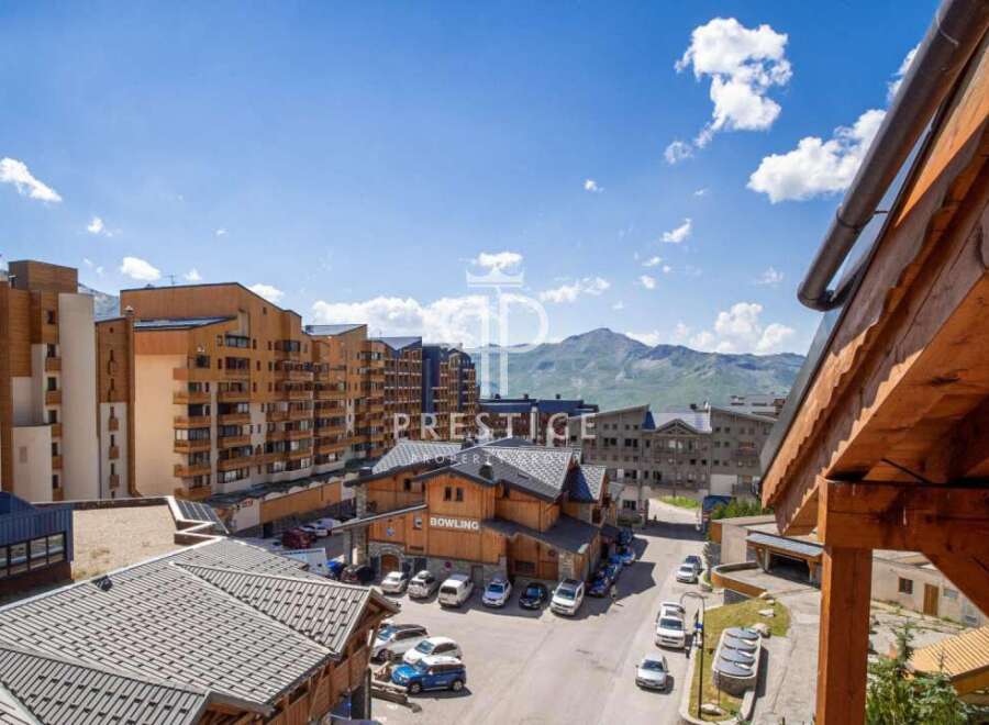 Discover stunning mountain views from this property.