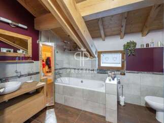Discover a luxurious bathroom with a unique design.