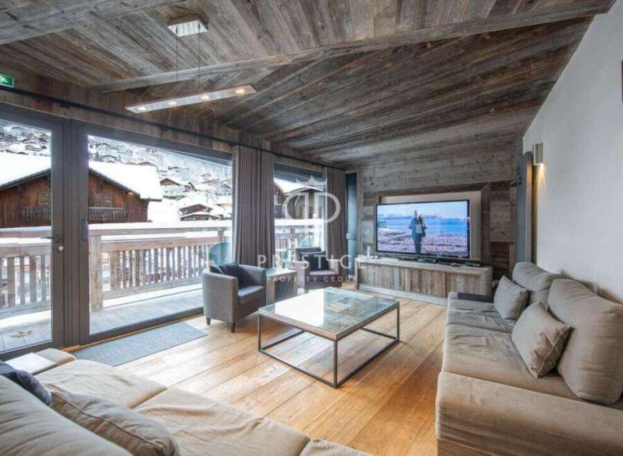 Experience luxury living in this stunning property.