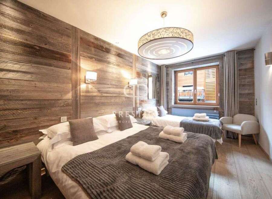 Experience the ultimate in luxury and comfort in this stunning bedroom.