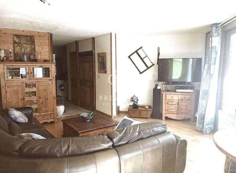 Discover the charm of this inviting living space, perfect for relaxation and entertainment.