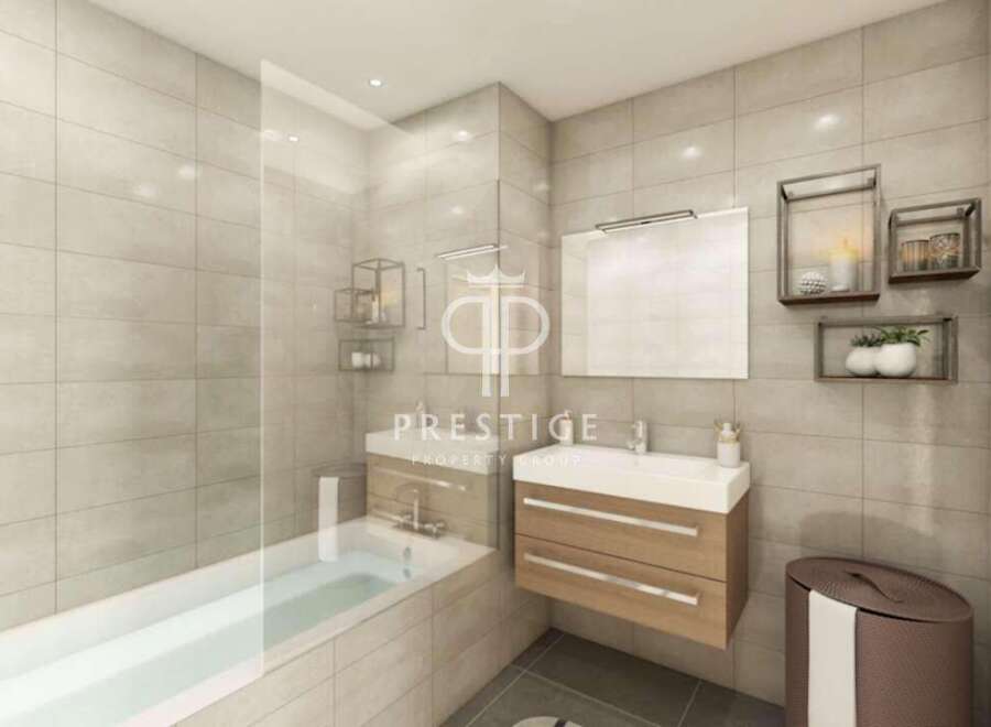 Discover modern elegance in this stunning bathroom design.
