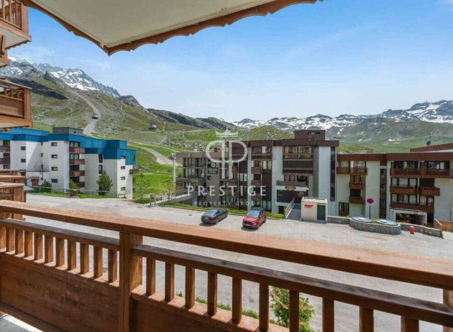 Enjoy breathtaking mountain views from this stunning property.