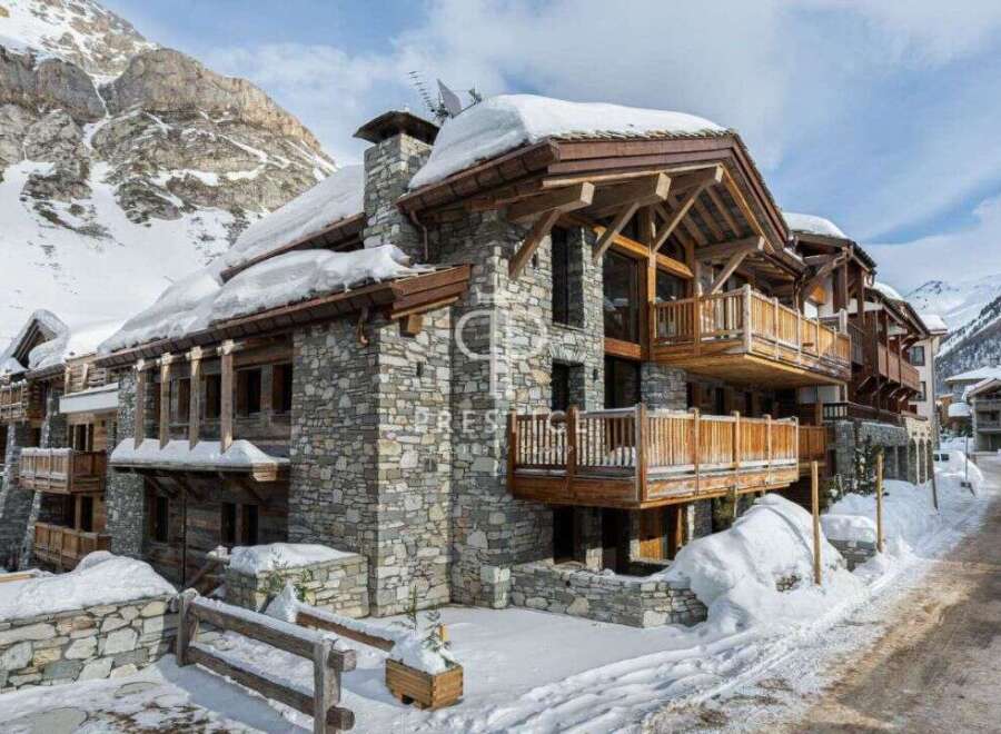 Discover the epitome of alpine luxury in this stunning chalet.