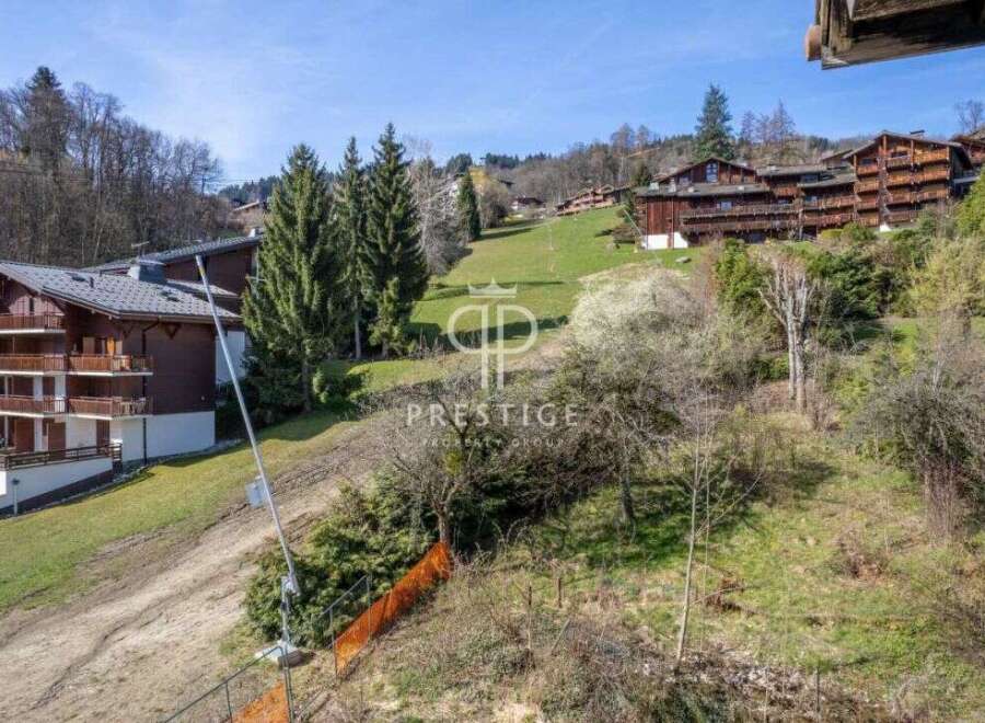Discover a stunning property nestled in a picturesque landscape.