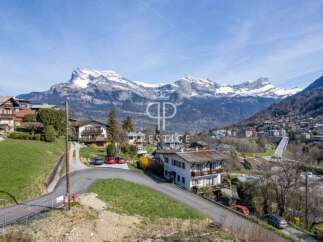 Discover a stunning property nestled in the heart of the mountains, offering breathtaking views and a serene atmosphere.