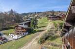Discover a stunning property nestled in a picturesque mountain setting.