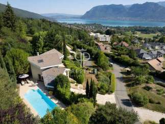 Discover a stunning property with breathtaking views.
