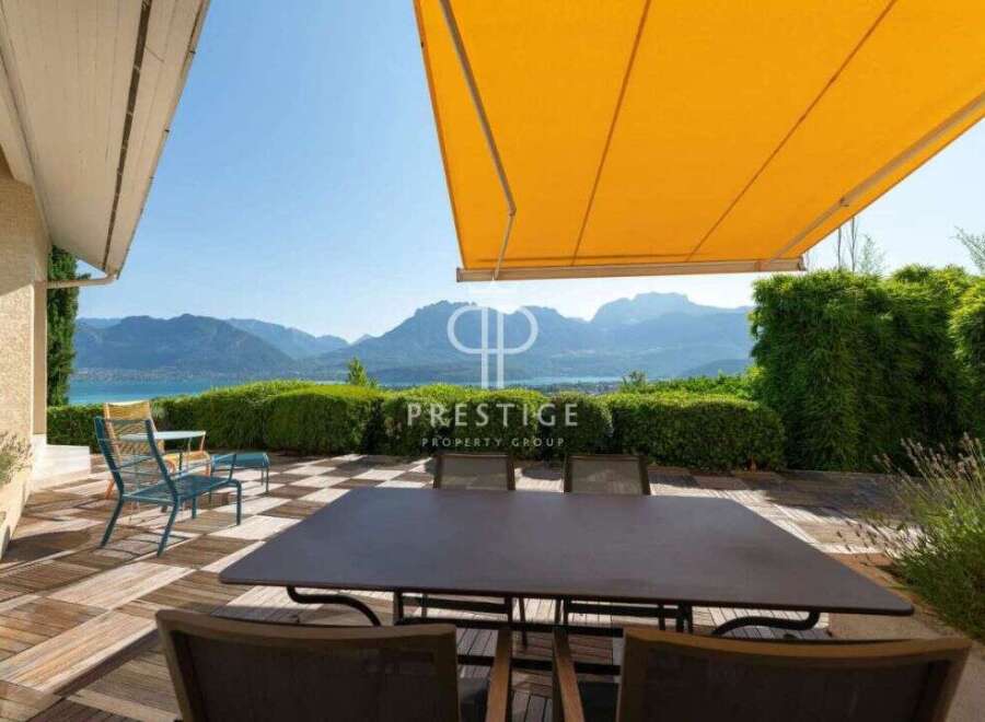 Experience luxury living with breathtaking views in this stunning property.