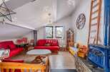 Discover a cozy retreat with this charming property, featuring a unique design and inviting atmosphere.