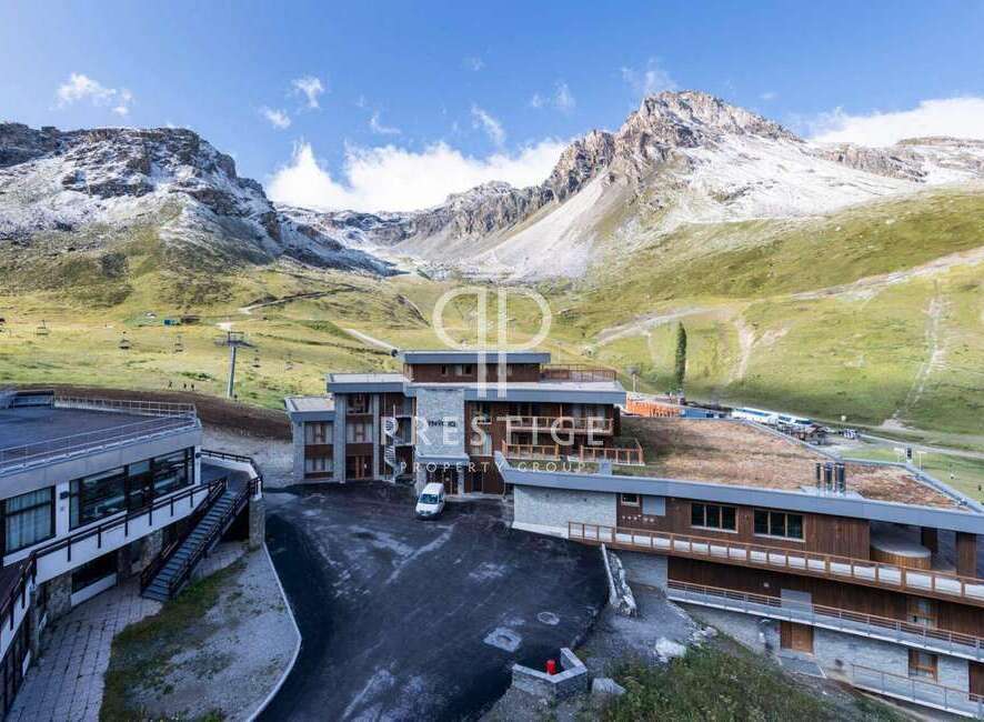 Discover luxury living in the heart of the mountains.