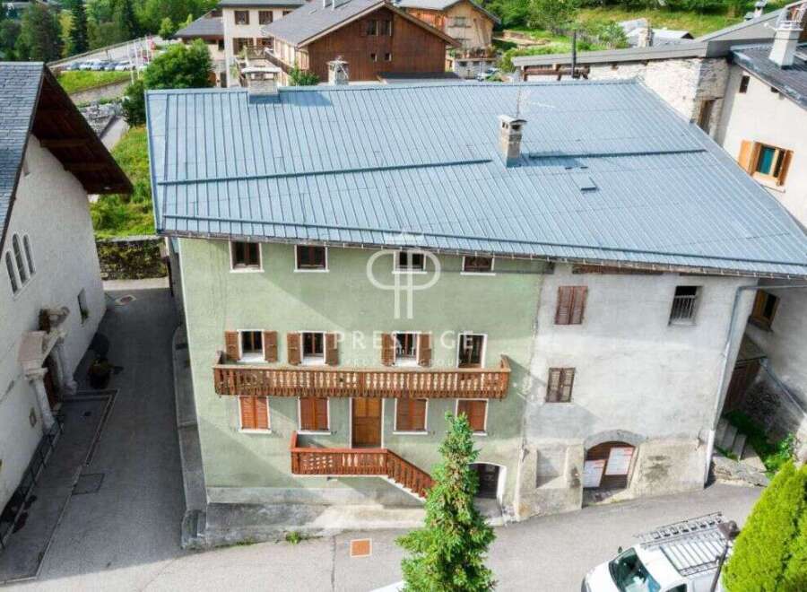 Discover the charm of this unique property, featuring a distinctive design and character.