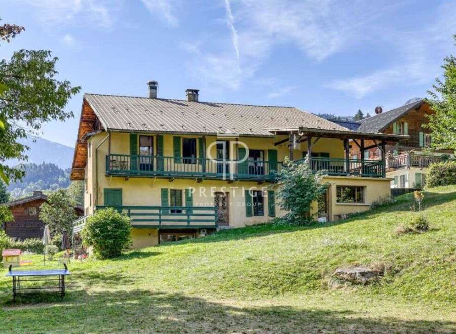 Discover a stunning property nestled in a picturesque landscape.