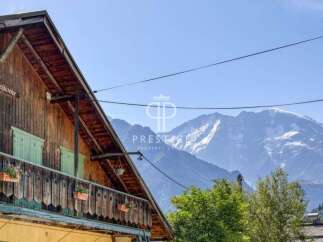 Discover the charm of this stunning property nestled in the heart of the mountains.