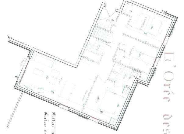 Discover this stunning property featuring a well-designed floor plan.