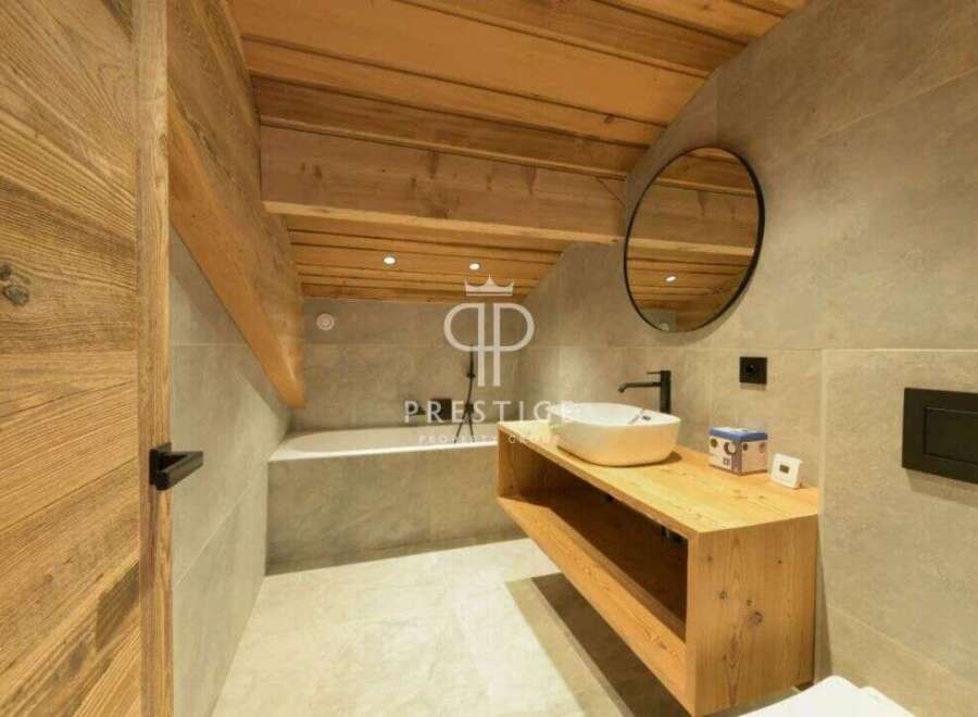 Discover luxury living in this stunning property.