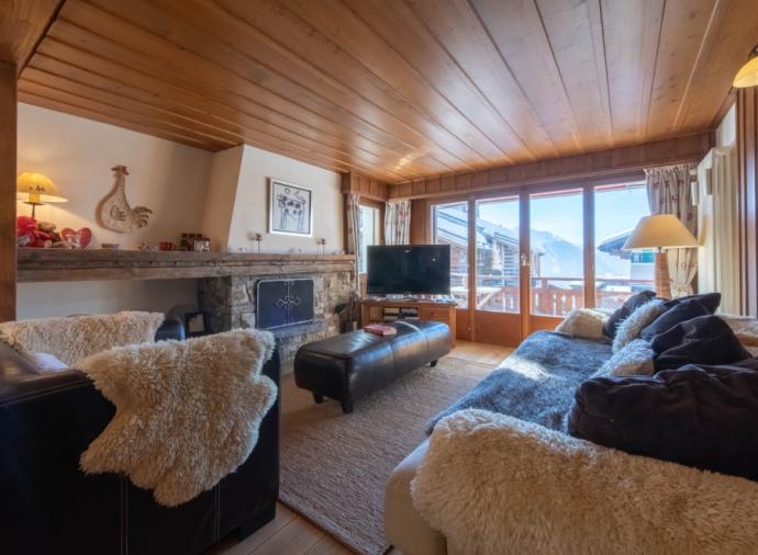 2 bedroom apartment next to the Medran ski lift in central Verbier