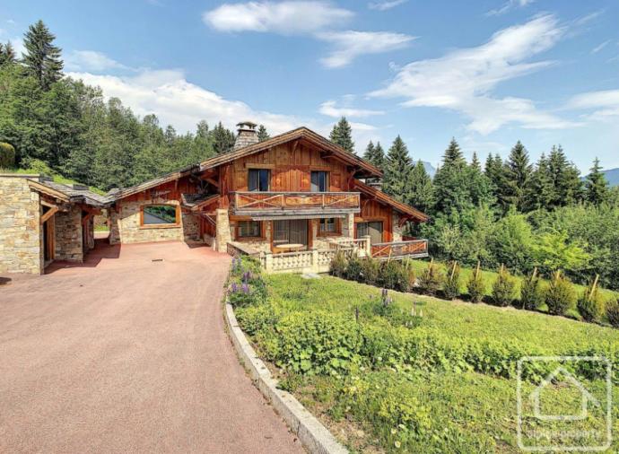 Five-bedroom chalet in Saint Gervais. Click on the image to view the property.