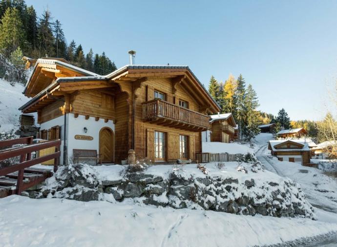 Four-bedroom chalet in La Tzoumz. Click on the image to view the property.