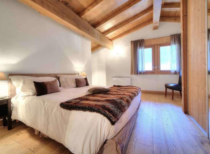 Very central apartment with stunning views of Mont Blanc