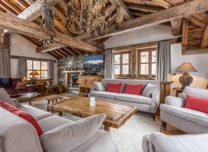 Eagles nest is a superb luxury ski chalet in Val d’isere