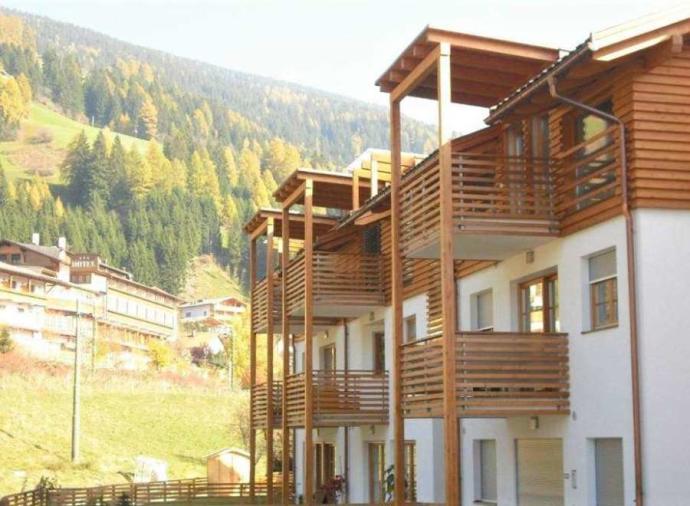 This set of two chalets is surrounded by Les Aravis to the north, La Chaine des Fiz to the east and Le Mont-Blanc to the south