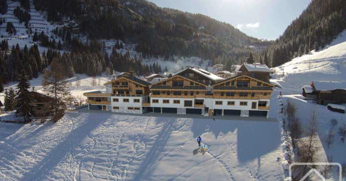 “Les Chalets de Vonnes” is a stunning development of two chalet buildings, located at the top of Chatel.