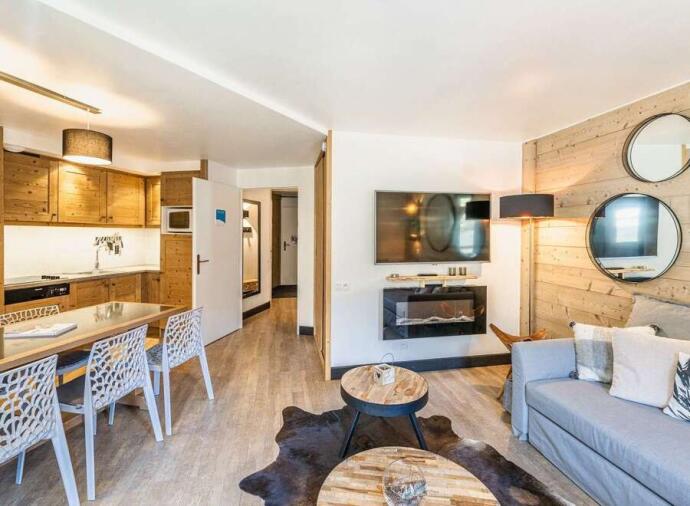 Morden living room with beautiful decor 